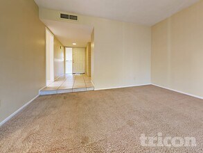 4127 W Mission Ln in Phoenix, AZ - Foto de edificio - Building Photo