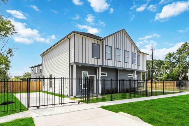 4601 Newberry St in Houston, TX - Foto de edificio - Building Photo