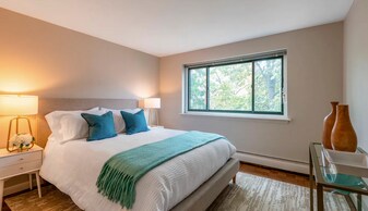 371 Harvard St, Unit 375-26 in Cambridge, MA - Building Photo