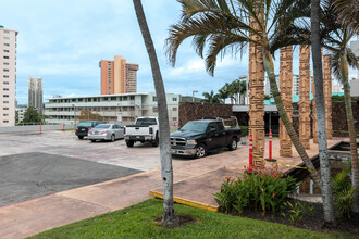 Five Regents in Honolulu, HI - Building Photo - Building Photo