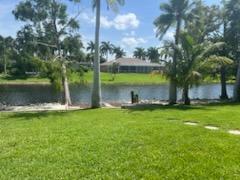 1073 Rose Garden Rd in Cape Coral, FL - Foto de edificio - Building Photo