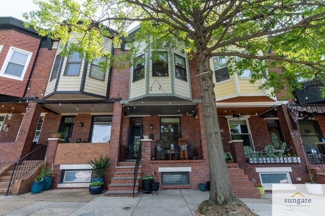property at 417 S Ellwood Ave