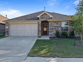 6202 Halton Dr. in Aubrey, TX - Building Photo