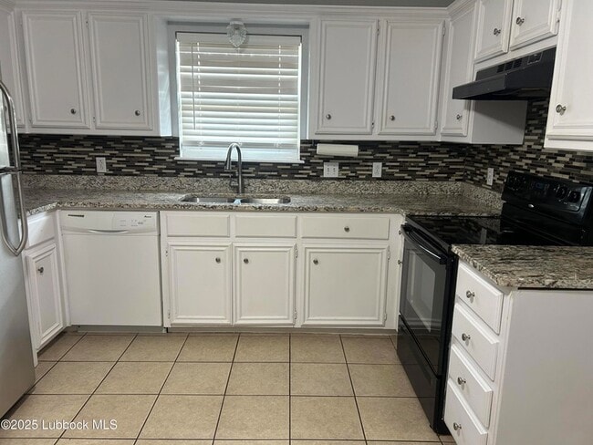 4630 Erskine St in Lubbock, TX - Building Photo - Building Photo