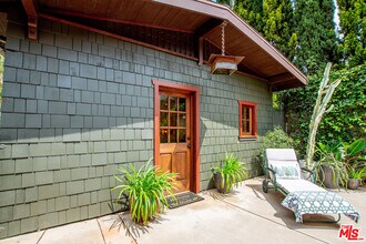 1722-1722 1/2 N Stanley Ave in Los Angeles, CA - Building Photo - Building Photo