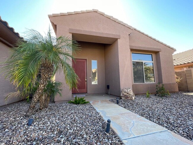 2421 W Marlin Dr in Chandler, AZ - Foto de edificio - Building Photo