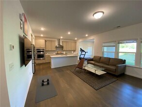 5580 Bergeson Wy in Cumming, GA - Building Photo - Building Photo