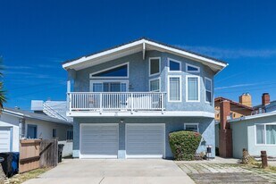 145 Camarillo Ave in Oxnard, CA - Building Photo