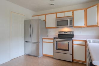 907 Giles Rd in Blacksburg, VA - Building Photo - Building Photo