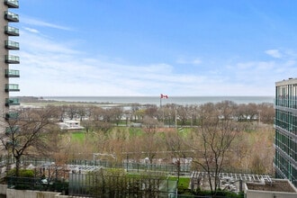 250 Fort York Blvd in Toronto, ON - Building Photo - Building Photo