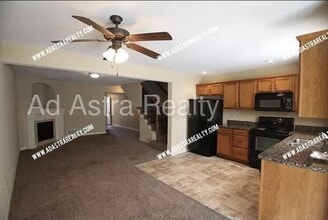 13755 Post Oak Ln in Platte City, MO - Building Photo - Building Photo