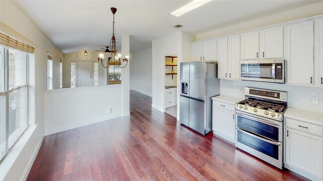 1016 Grey Castle Dr