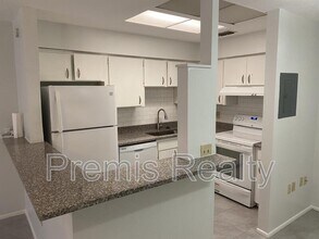 2360 Maben Cir in Palm Harbor, FL - Building Photo - Building Photo