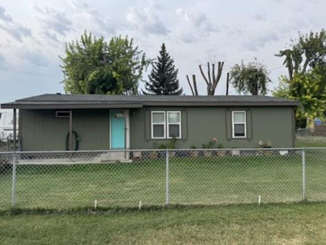 property at 635 E Harding Ave