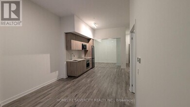 15 Skyridge Dr in Brampton, ON - Building Photo - Building Photo