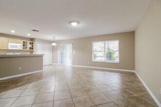 2010 Stone Abbey Blvd in Orlando, FL - Building Photo - Building Photo
