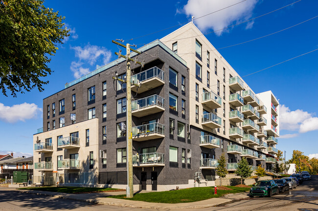 Quartier Unilia in Laval, QC - Building Photo - Building Photo