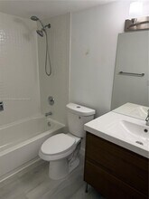 10020 NW 9th St Cir in Miami, FL - Building Photo - Building Photo