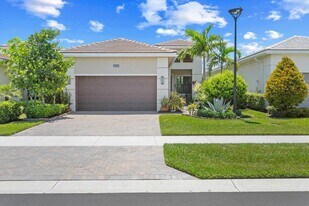 16124 Key Biscayne Ln in Westlake, FL - Building Photo