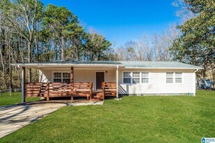 332 Tupelo Rd in Center Point, AL - Building Photo