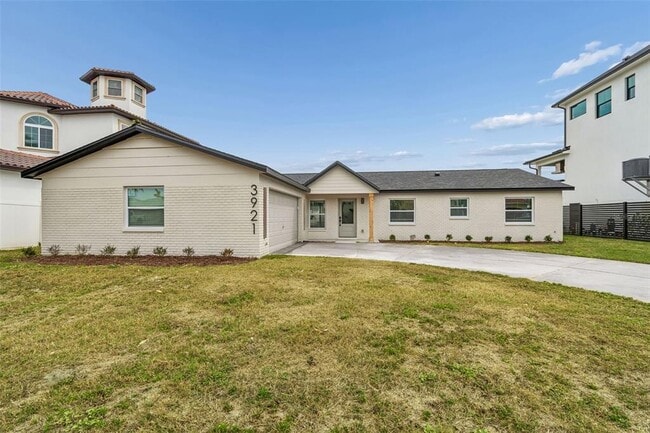 property at 3921 Versailles Dr