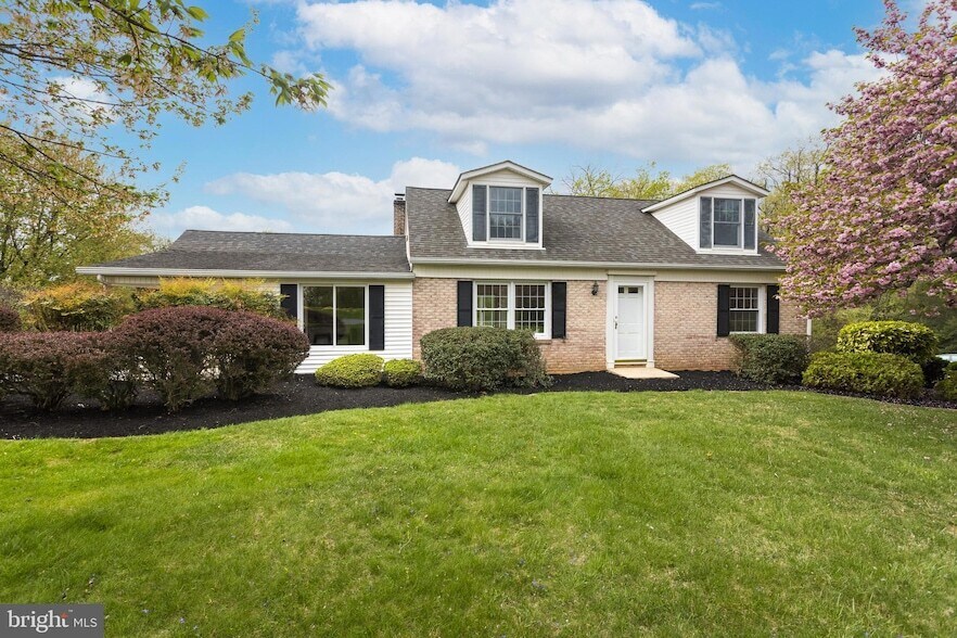 16742 Ridge Rd in Upperco, MD - Building Photo