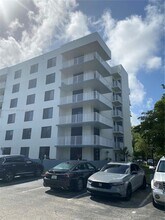 901 Hillcrest Dr in Hollywood, FL - Building Photo - Building Photo