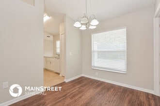 915 Leeward Dr in Deltona, FL - Foto de edificio - Building Photo