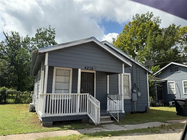 property at 4808 1/2 Ireland St