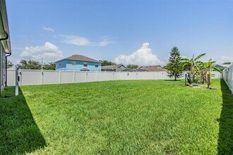 8219 Canterbury Lake Blvd in Tampa, FL - Building Photo - Building Photo