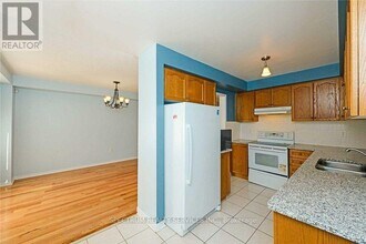 103 Triple Crown Ave in Toronto, ON - Building Photo - Building Photo