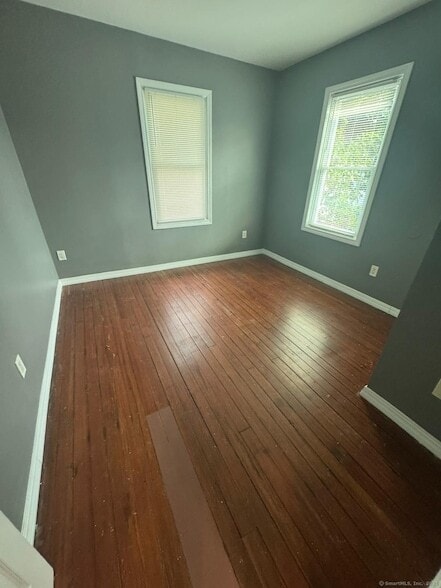 220 Sheridan St, Unit 3rd in Bridgeport, CT - Building Photo - Building Photo
