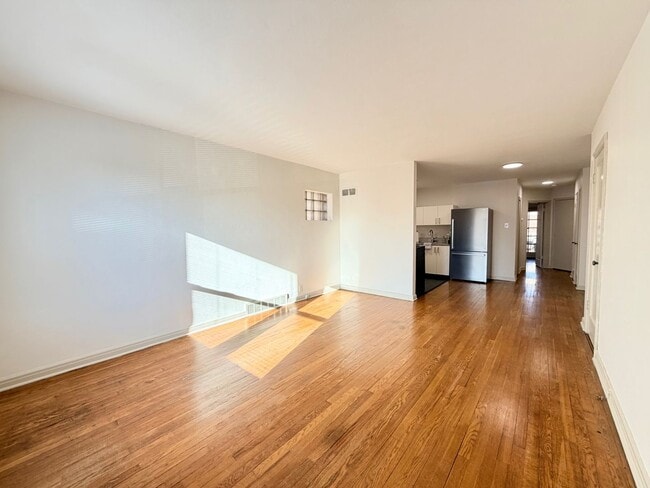 property at 5308-5308 Jamieson Ave