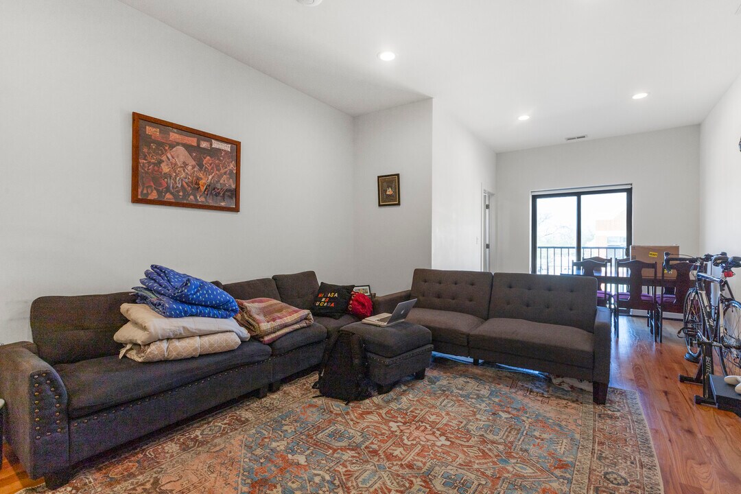 1636 Western in Chicago, IL - Building Photo