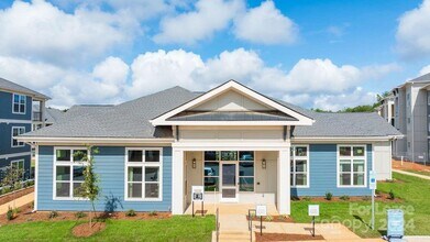 104 Jetton Grn Lp in Mooresville, NC - Building Photo - Building Photo
