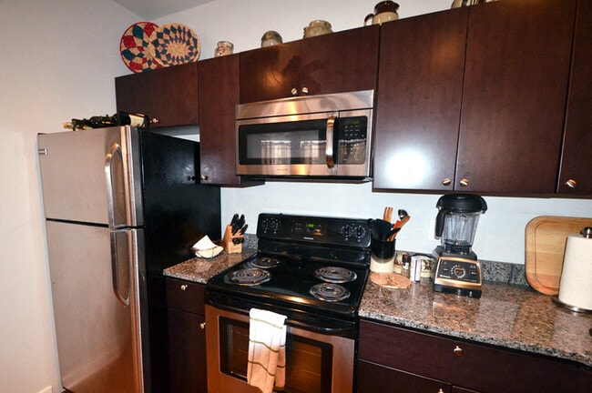 4031 Spruce St in Philadelphia, PA - Foto de edificio - Building Photo