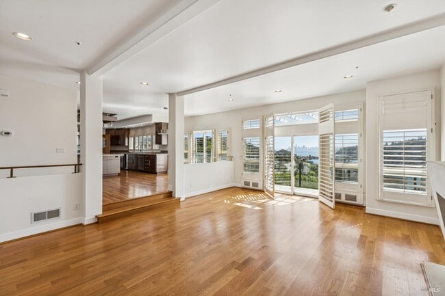 95 Spring Ln in Tiburon, CA - Building Photo - Building Photo