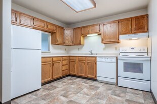 View Pointe in Madison, WI - Building Photo