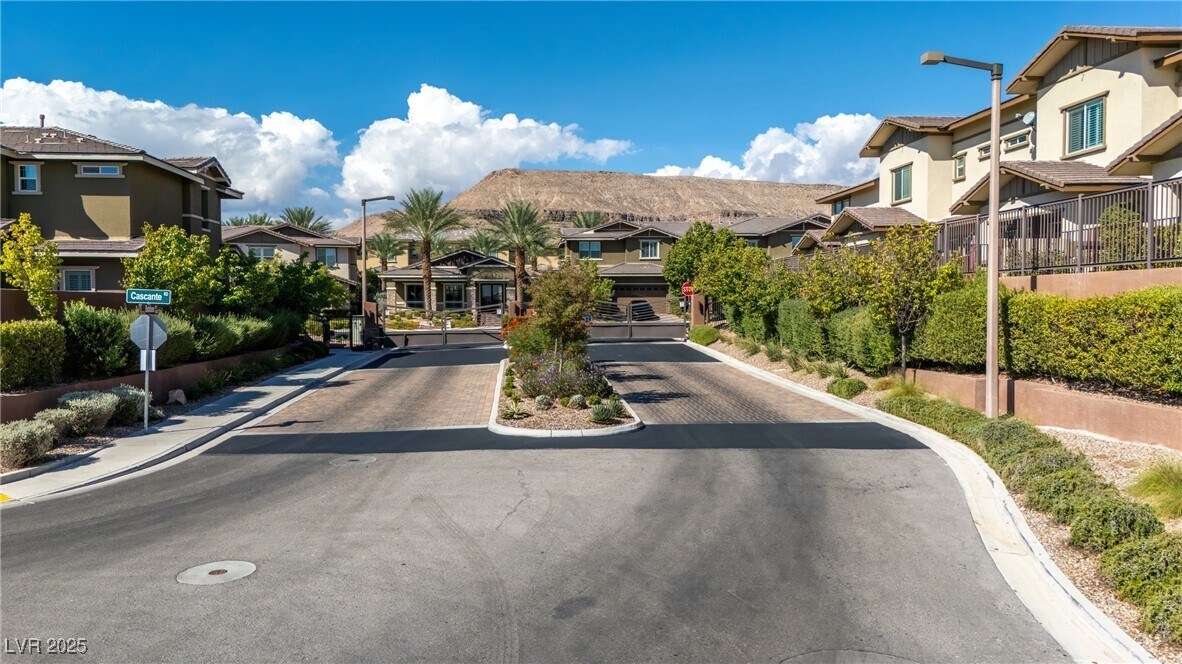 5670 Granollers Dr in Las Vegas, NV - Building Photo