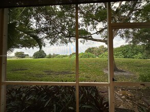 16369 Malibu Dr in Weston, FL - Building Photo - Building Photo