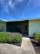 5113 SW 15th Pl in Cape Coral, FL - Building Photo