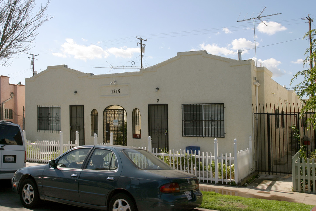 1215 Dawson Ave in Long Beach, CA - Foto de edificio