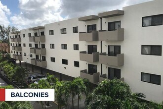 211 NW 72nd Ave in Miami, FL - Building Photo - Building Photo