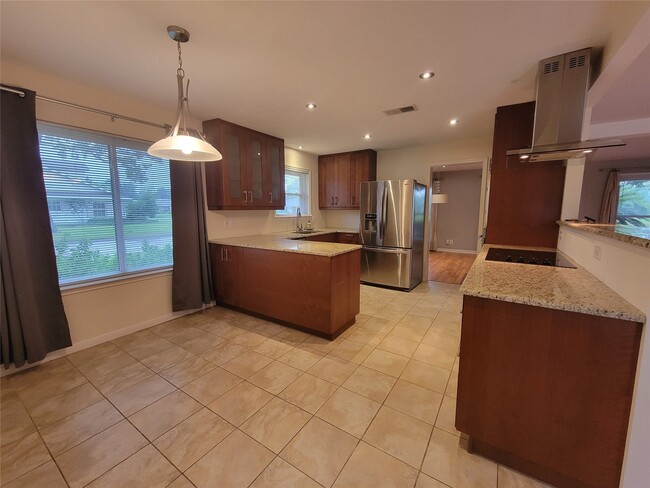 6823 Hartland St in Houston, TX - Building Photo - Building Photo
