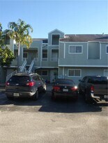 3437 NW 44th St, Unit 104 in Lauderdale Lakes, FL - Building Photo