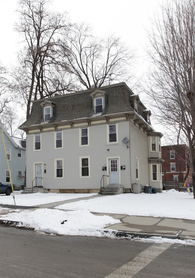 98 Union St in Pittsfield, MA - Building Photo - Building Photo