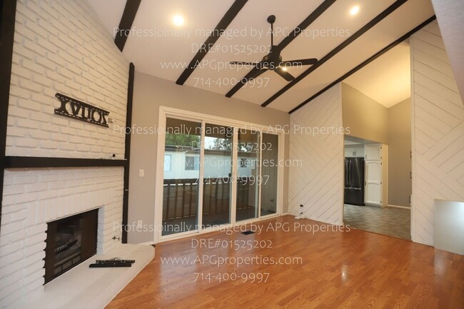9321 Chapman Ave in Garden Grove, CA - Building Photo - Building Photo