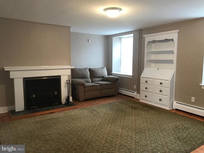 815 Cypress Ave in Langhorne, PA - Building Photo - Building Photo