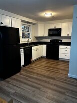 103 Monarch St in Leominster, MA - Building Photo