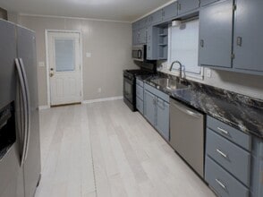 310 E Market St in Warrensburg, MO - Building Photo - Building Photo